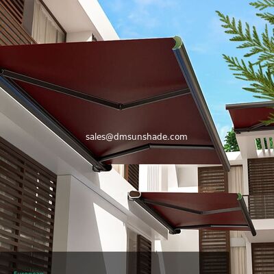 Chiếc xe máy cao cấp Full Cassette Awning Premium Outdoor Retractable Balcony Cover với điều khiển từ xa